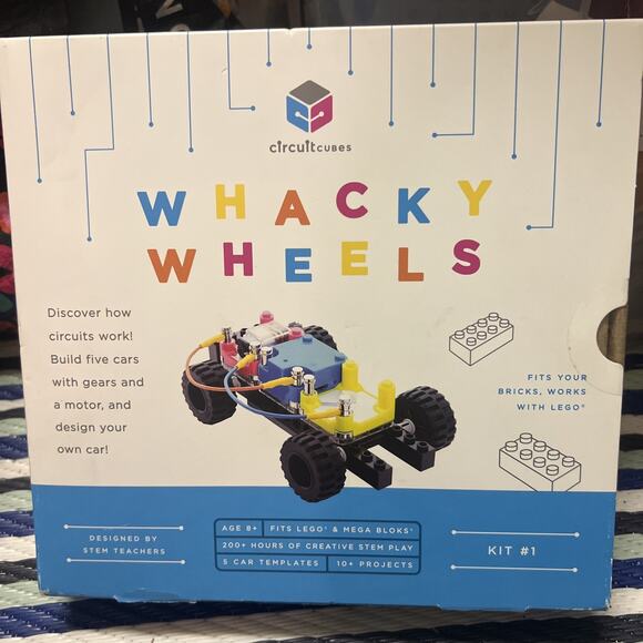Circuit Cubes Wacky Wheels Kit #1 , Build 5 Cars With Gears & Motor Ages 8+ - Picture 2 of 8